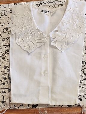 Fashion Front White Embroidered Collar Dickie